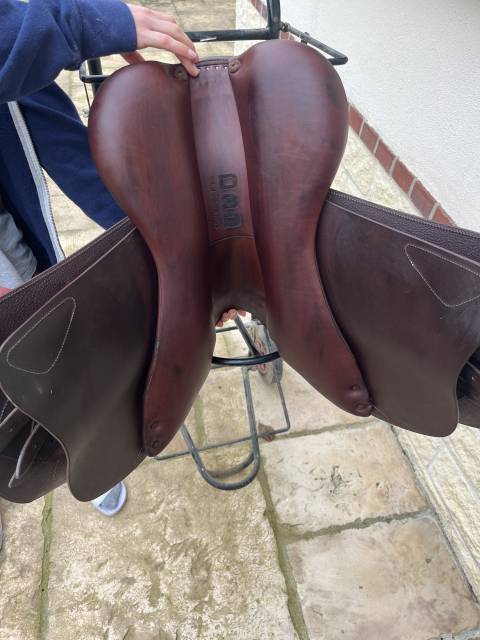 Sella da salto ostacoli Devoucoux  16.5" - 2022