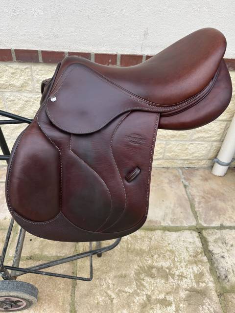 Sella da salto ostacoli Devoucoux  16.5" - 2022