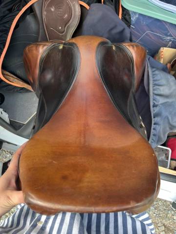 Sella da salto ostacoli Delgrange  17.5" - 2015