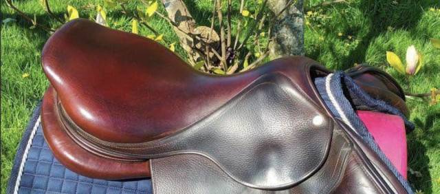 Sella da salto ostacoli CWD  18" - 2015