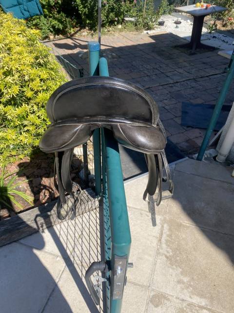 Sella da dressage Eric Thomas  17.5" - 2019