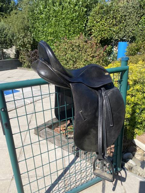 Sella da dressage Eric Thomas  17.5" - 2019