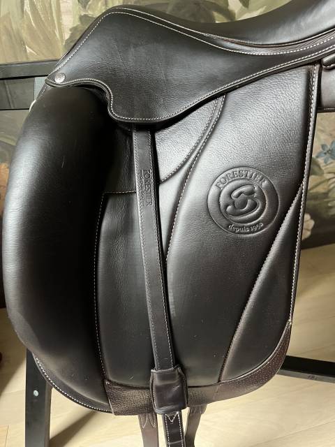 Sella da dressage Forestier  17.5" - 2022