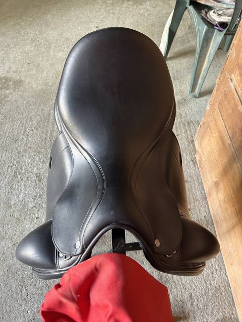 Sella da dressage Equipe  16" - 2022