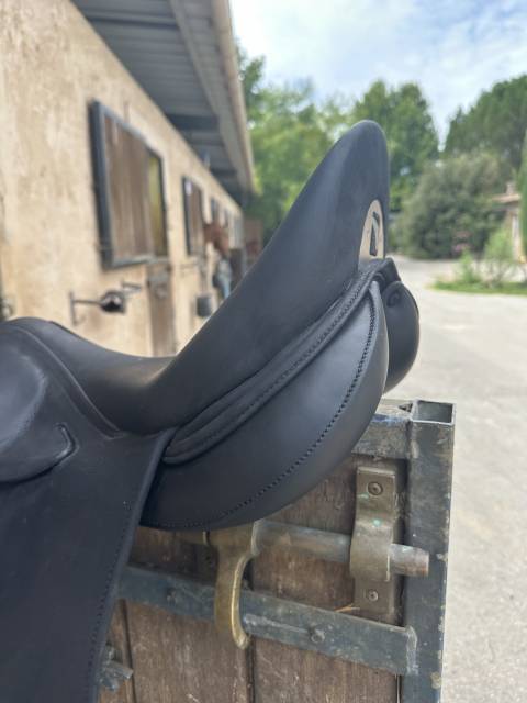 Sella da dressage Childeric  17" - 2025