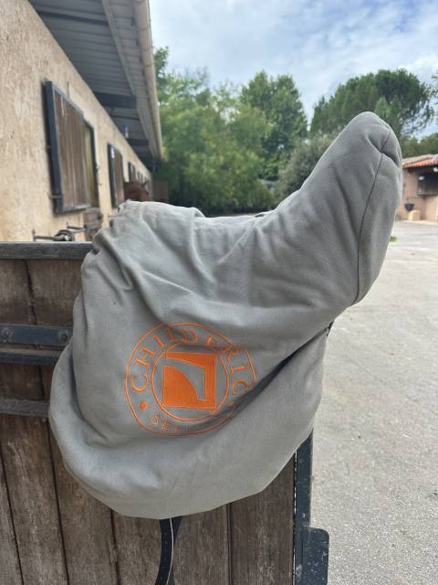 Sella da dressage Childeric  17" - 2025