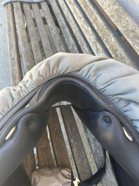 Sella da dressage Childeric  17" - 2025