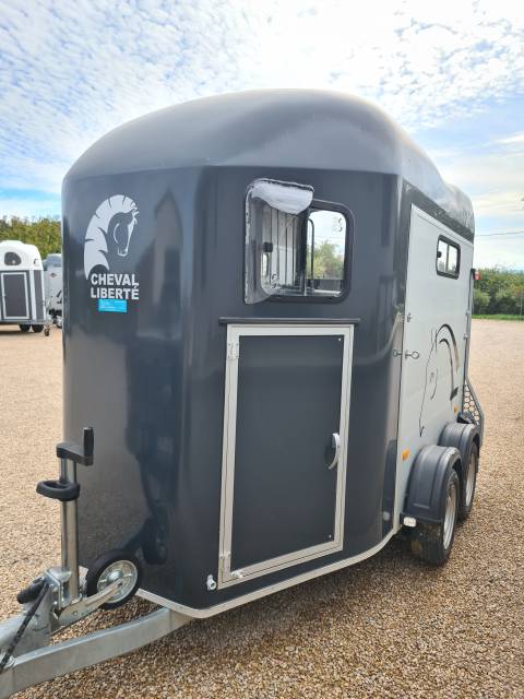 Trailer Cheval Liberté Gold 3 2 Cavalli 2022 Occasione