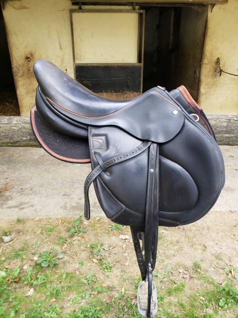 Sella da cross Childeric  17.5" - 2021