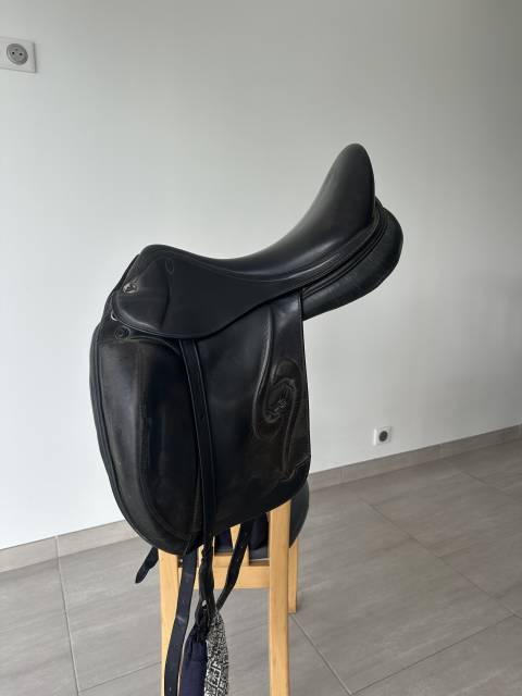 Sella da dressage Prestige Italia  17" - 2012