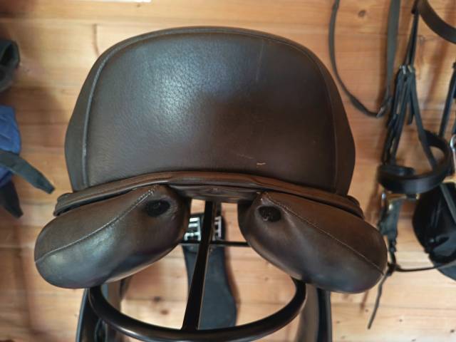Sella da dressage Ikonic Pro 16.5" - 2014