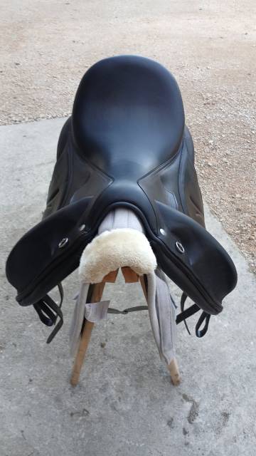 Sella da dressage Devoucoux  17" - 2021