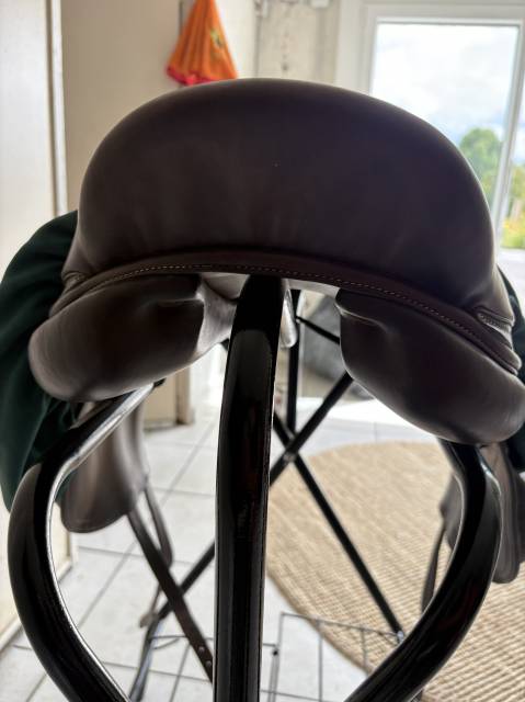 Sella da salto ostacoli Forestier  17" - 2023