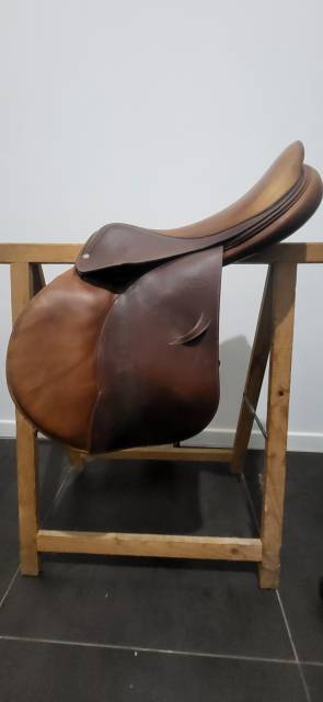 Sella da salto ostacoli Devoucoux  17.5" - 2009