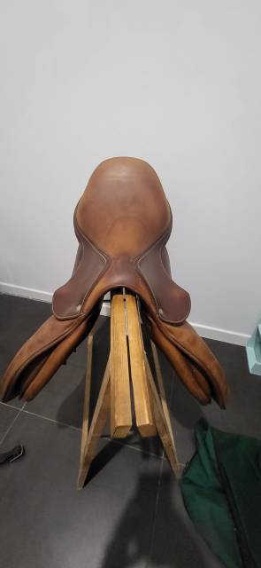 Sella da salto ostacoli Devoucoux  17.5" - 2009