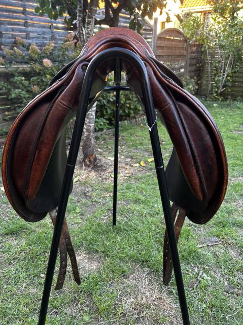 Sella da dressage Delgrange  17.5" - 2012