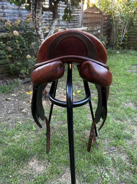 Sella da dressage Delgrange  17.5" - 2012