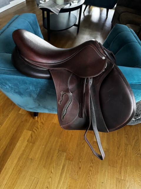 Sella da salto ostacoli Antarès  17.5" - 2019