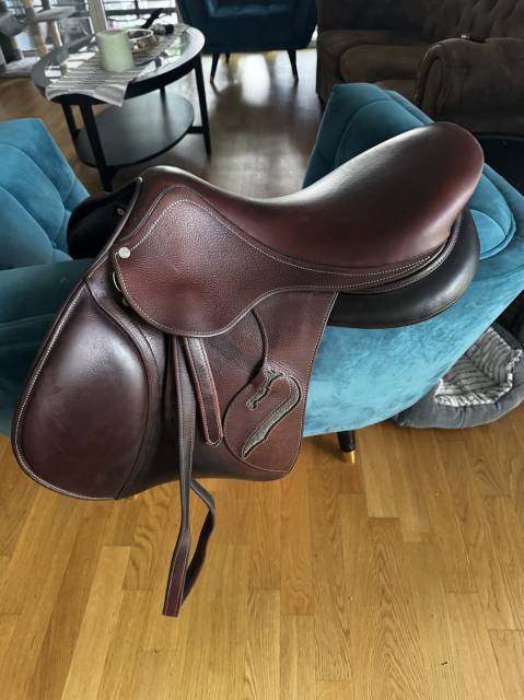 Sella da salto ostacoli Antarès  17.5" - 2019