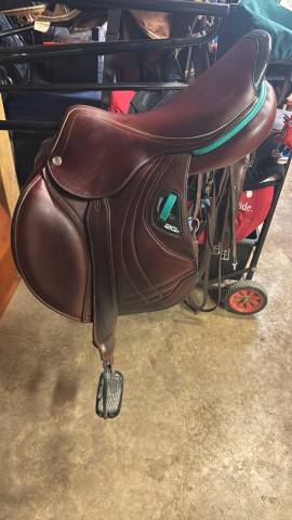 Sella da salto ostacoli CWD 2 GS Mademoiselle Se41 17.5" - 2025