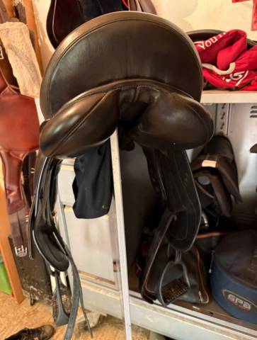 Sella da dressage Eric Thomas  17" - 2020