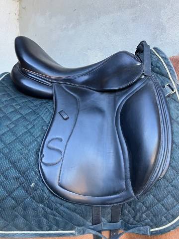 Sella da dressage Forestier  17.5" - 2014