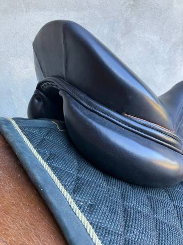 Sella da dressage Forestier  17.5" - 2014