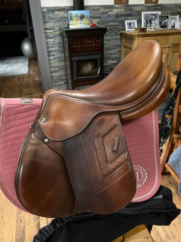 Sella da salto ostacoli Renaissance M 18" - 2022