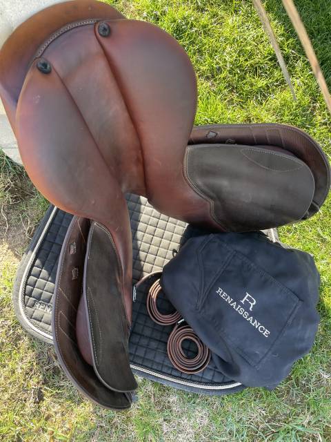 Sella da salto ostacoli Renaissance Demi creuse  18" - 2023