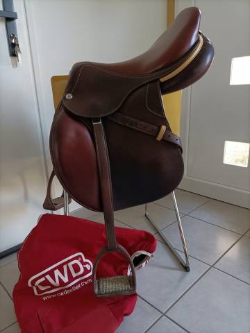Sella da salto ostacoli CWD  17" - 2023