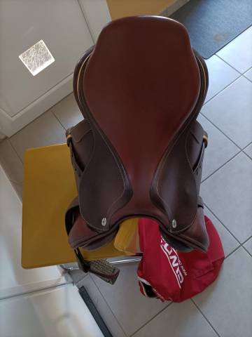 Sella da salto ostacoli CWD  17" - 2023