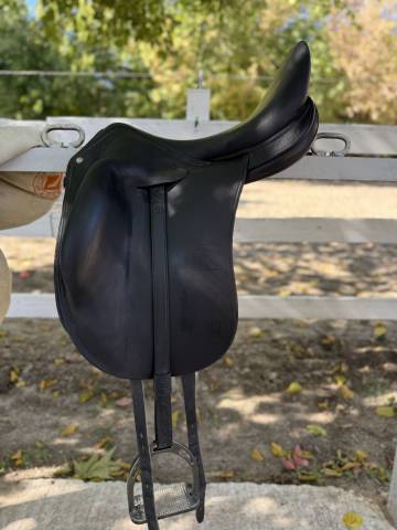 Sella da dressage Childeric  17.5" - 2021