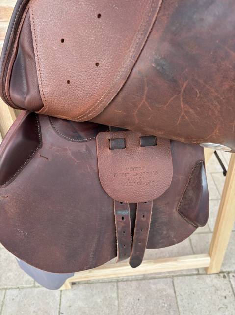 Sella da salto ostacoli Meyer  17.5" - 2023