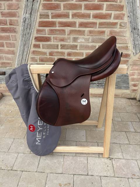 Sella da salto ostacoli Meyer  18" - 2024