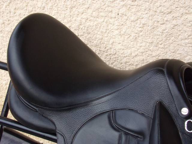 Sella da dressage Devoucoux  17.5" - 2024