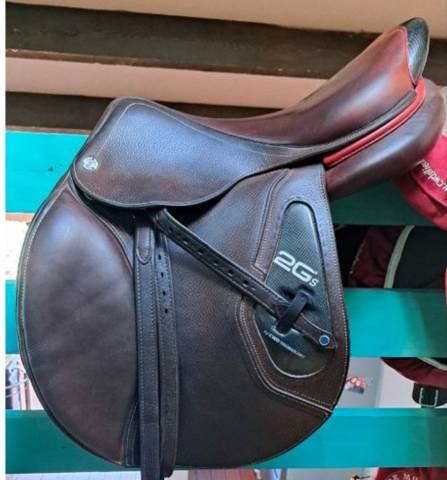 Sella da salto ostacoli CWD  17" - 2018