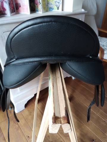 Sella da dressage Arena Dressage 17.5" - 2023