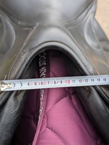 Sella da salto ostacoli Prestige Italia Meredith  17" - 2010