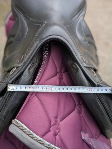 Sella da salto ostacoli Prestige Italia Meredith  17" - 2010