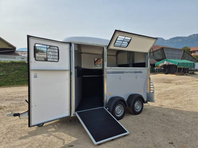Trailer Fautras Oblic X2 2 Cavalli 2025 Nuovo