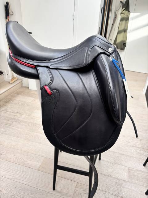 Sella da dressage CWD SE 37 18" - 2022
