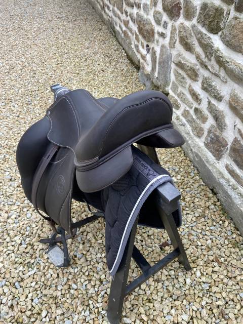 Sella da dressage Forestier  17.5" - 2021