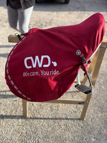 Sella da salto ostacoli CWD  18" - 2024