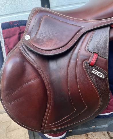 Sella da salto ostacoli CWD  17" - 2020