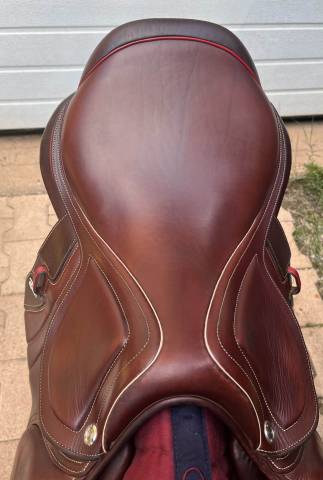 Sella da salto ostacoli CWD  17" - 2020