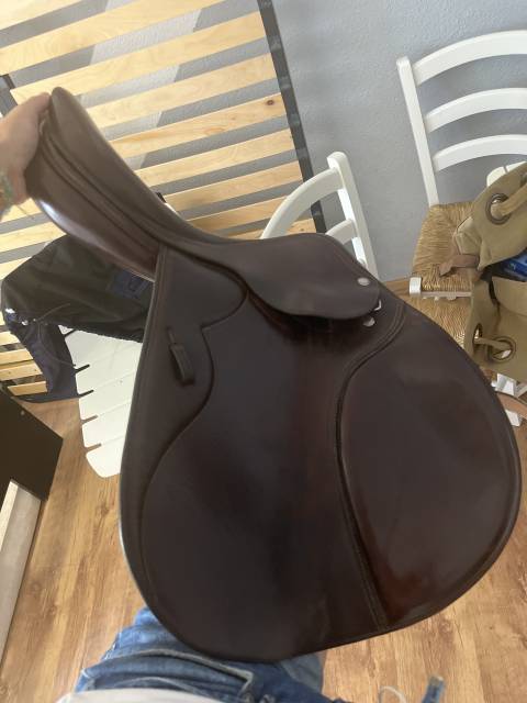 Sella da salto ostacoli Equipe Synergie  17" - 2020
