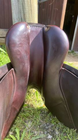 Sella da salto ostacoli CWD  17" - 2016