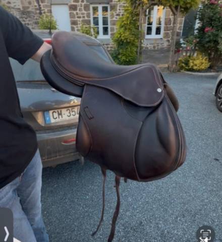 Sella da salto ostacoli Forestier  17.5" - 2023