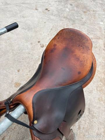 Sella da salto ostacoli Delgrange  17.5" - 2014