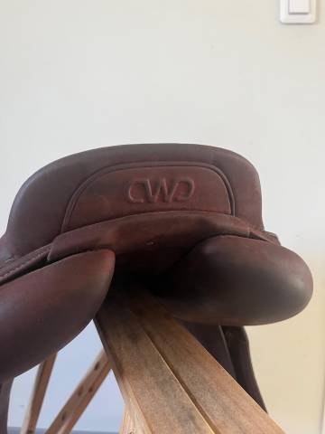 Sella da salto ostacoli CWD  17.5" - 2025